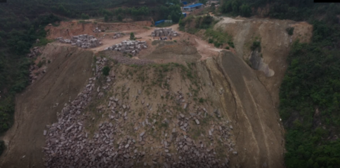 广西岑溪市花岗岩矿山粗放式开采生态破坏严重